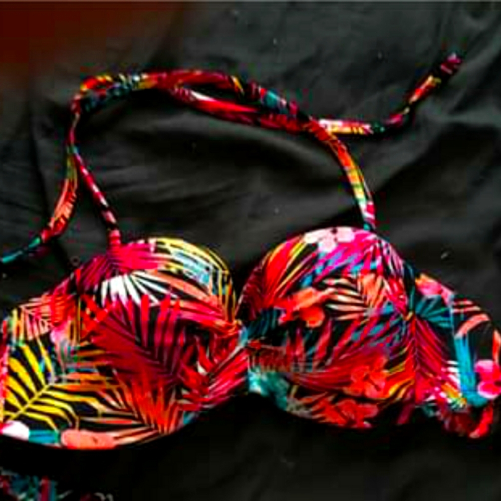 Bikini top large floral print